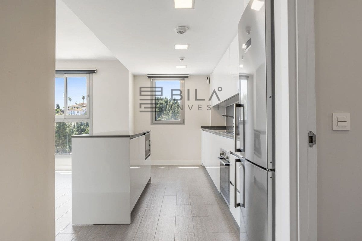 3 bedroom Flat for sale in El Chaparral with pool garage - € 580,000 (Ref: 9861142)
