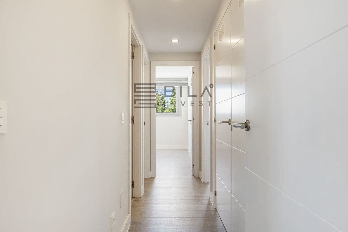3 bedroom Flat for sale in El Chaparral with pool garage - € 580,000 (Ref: 9861142)