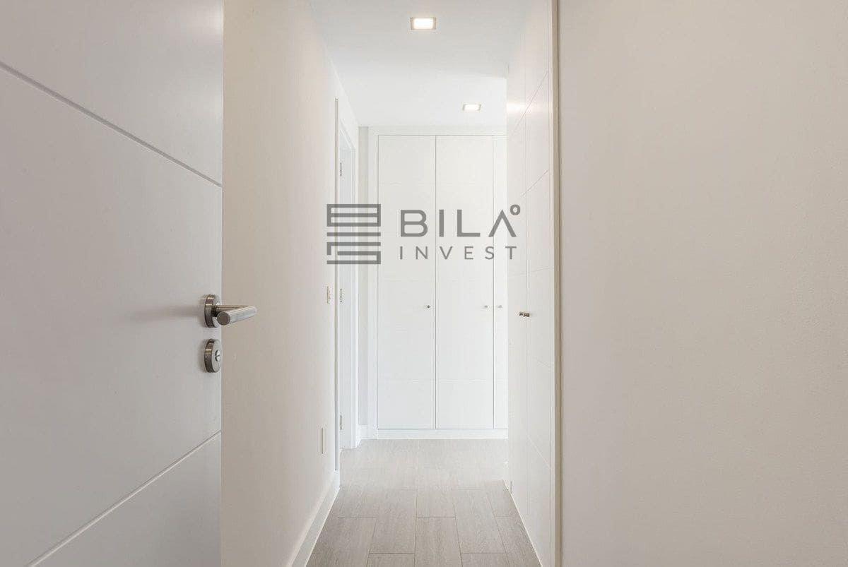 3 bedroom Flat for sale in El Chaparral with pool garage - € 580,000 (Ref: 9861142)