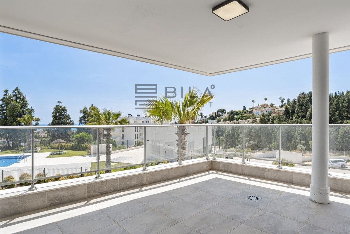 3 bedroom Flat for sale in El Chaparral with pool garage - € 580,000 (Ref: 9861142)