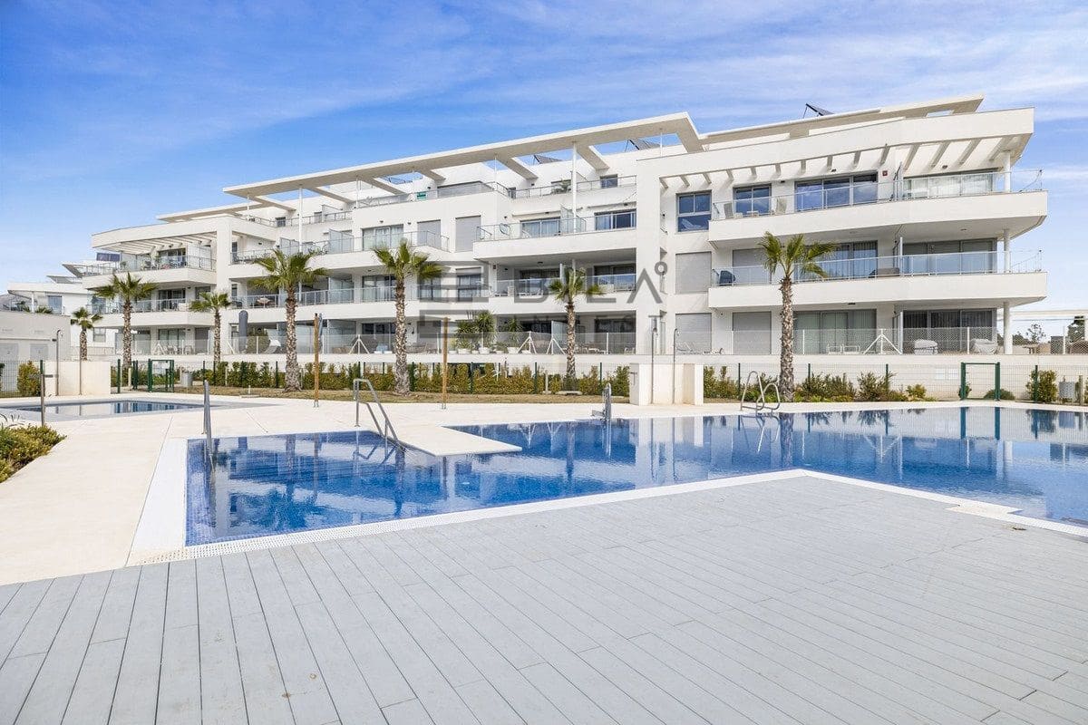 3 bedroom Flat for sale in El Chaparral with pool garage - € 580,000 (Ref: 9861142)
