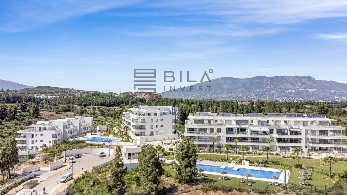 3 bedroom Flat for sale in El Chaparral with pool garage - € 580,000 (Ref: 9861142)
