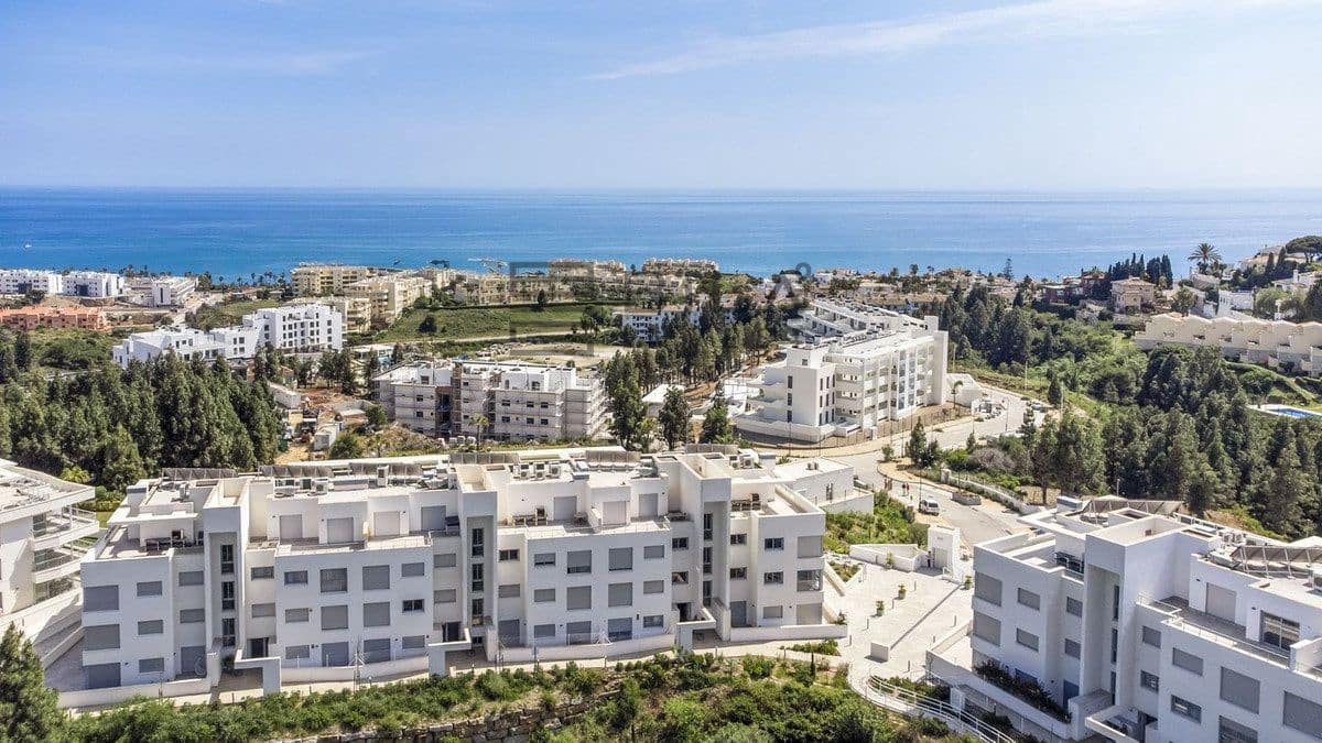 3 bedroom Flat for sale in El Chaparral with pool garage - € 580,000 (Ref: 9861142)