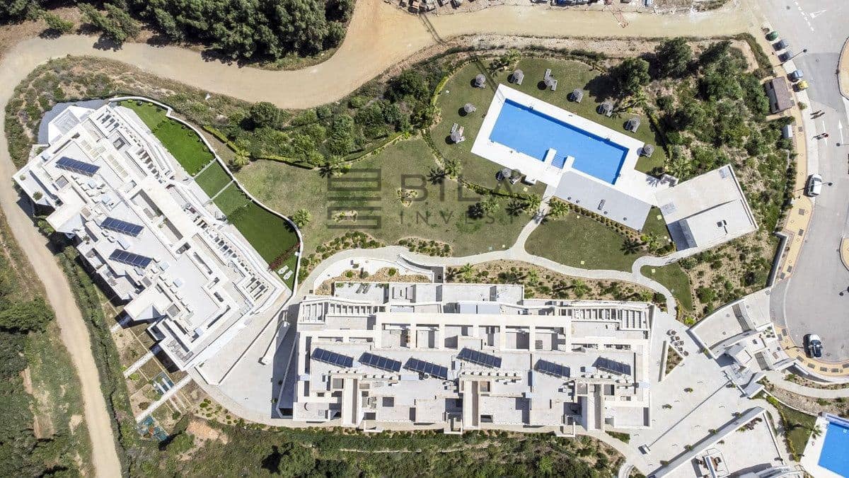 3 bedroom Flat for sale in El Chaparral with pool garage - € 580,000 (Ref: 9861142)