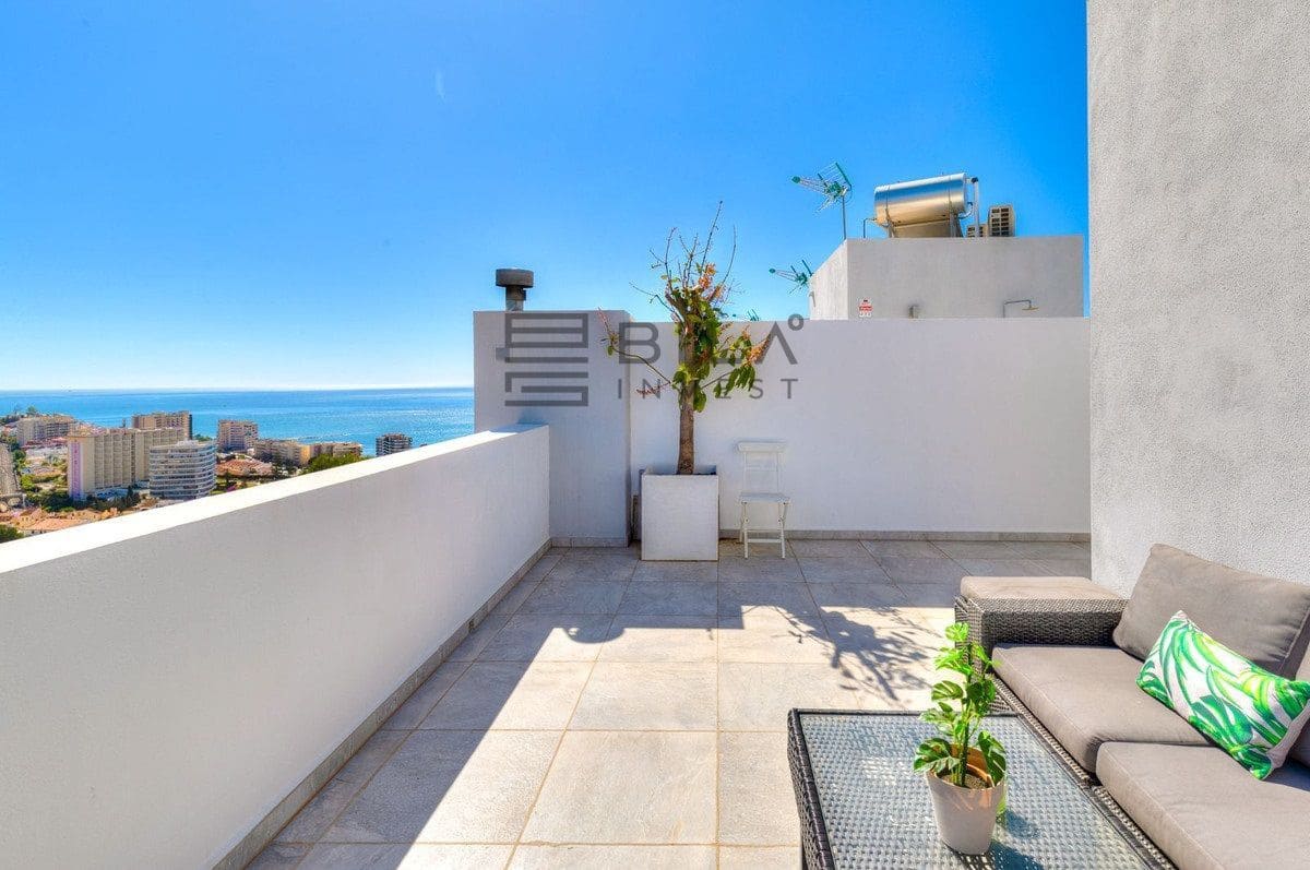 3 bedroom Townhouse for sale in Fuengirola with pool garage - € 575,000 (Ref: 9861143)