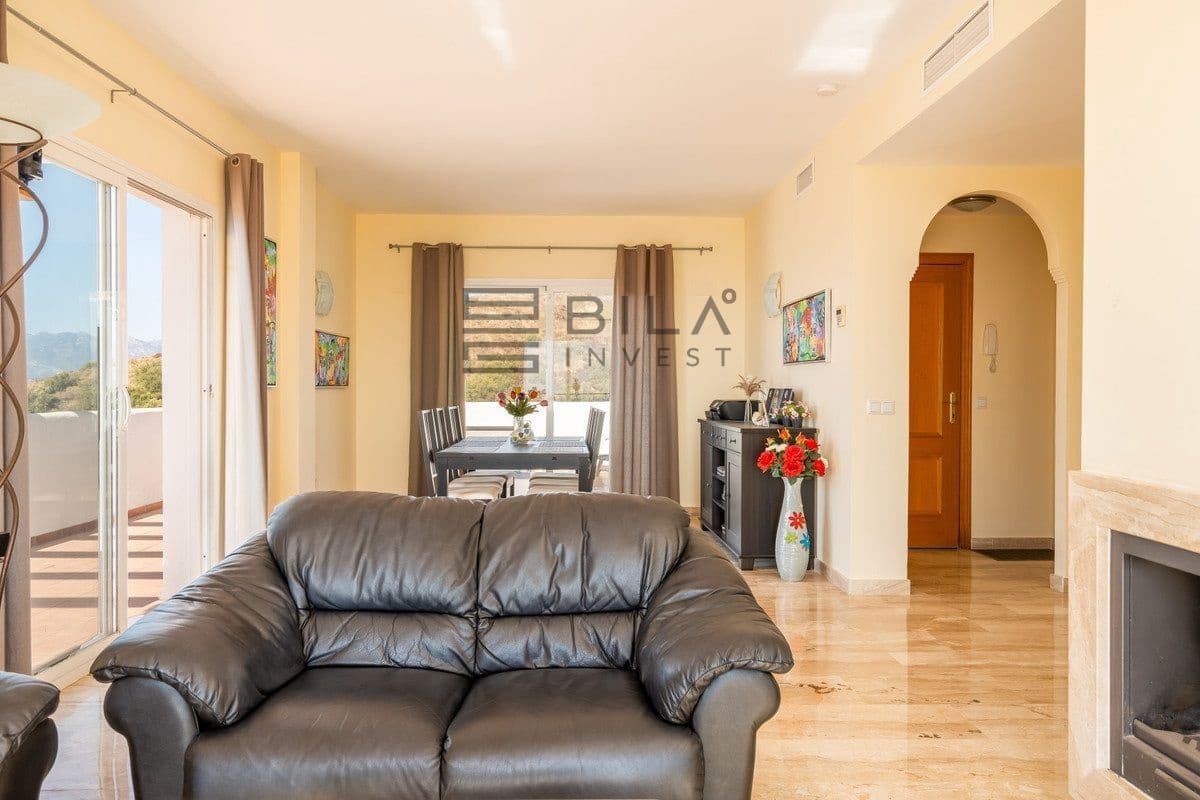 2 soverom Penthouse til salgs i Calahonda med svømmebasseng - € 525 000 (Ref: 9861145)