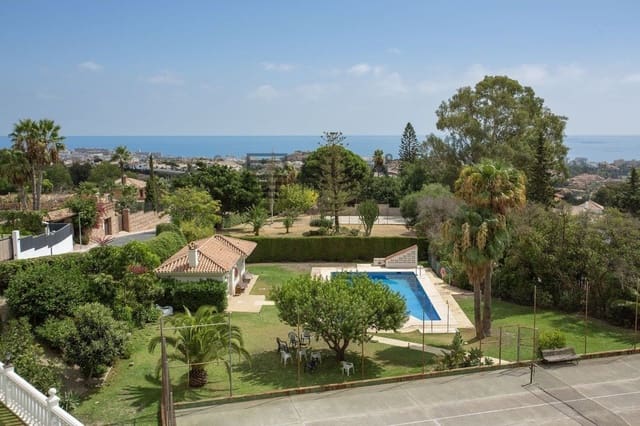 3 chambre Villa/Maison à vendre à Benalmádena pueblo, Benalmádena avec piscine - 800 000 € (Ref: 9861146)