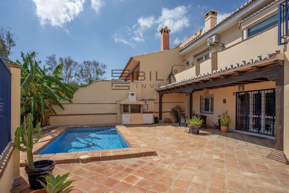 3 chambre Villa/Maison à vendre à Benalmadena avec piscine - 800 000 € (Ref: 9861146)