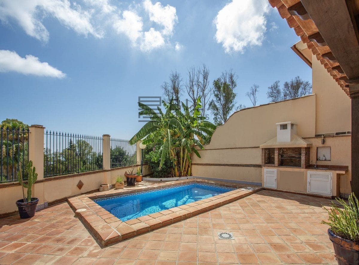 3 chambre Villa/Maison à vendre à Benalmadena avec piscine - 800 000 € (Ref: 9861146)