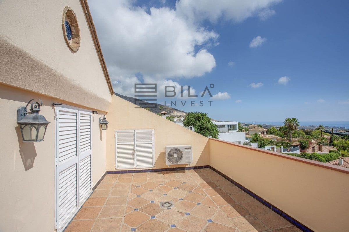 3 chambre Villa/Maison à vendre à Benalmadena avec piscine - 800 000 € (Ref: 9861146)