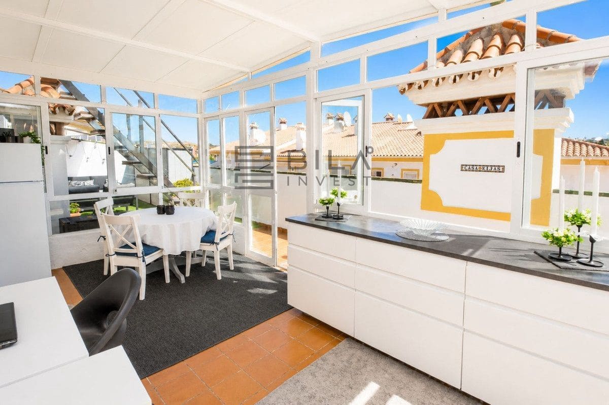 2 slaapkamer Penthouse te koop in La Cala de Mijas - € 399.000 (Ref: 9865973)