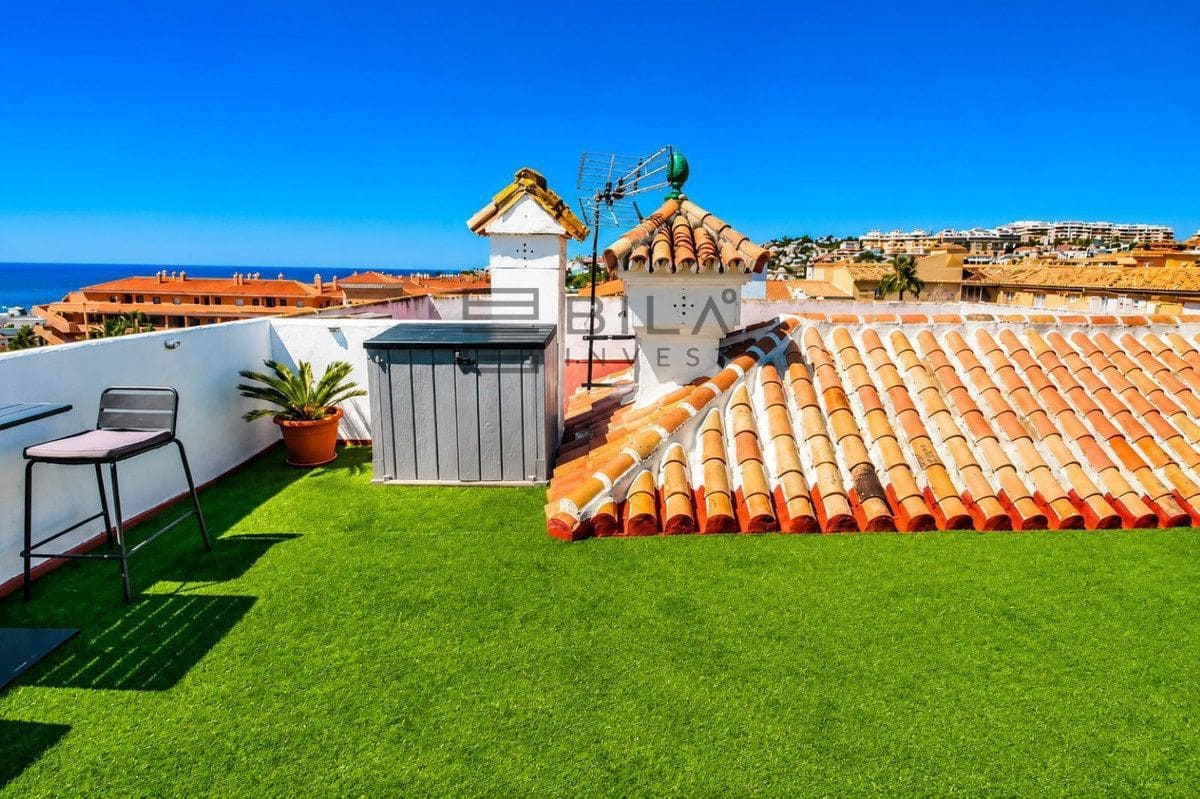 2 slaapkamer Penthouse te koop in La Cala de Mijas - € 399.000 (Ref: 9865973)