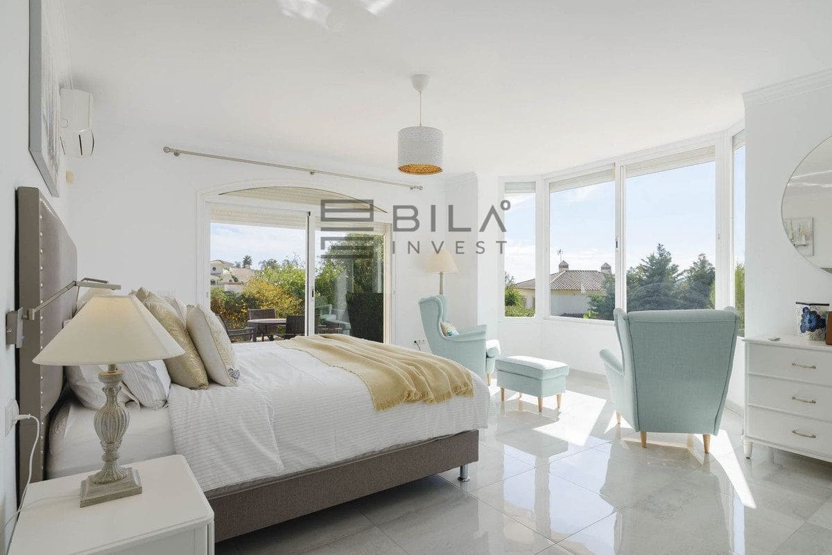 4 soverom Villa til salgs i Mijas med svømmebasseng garasje - € 1 075 000 (Ref: 9865974)