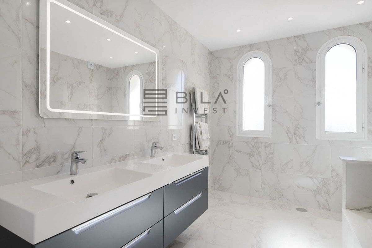 4 soverom Villa til salgs i Mijas med svømmebasseng garasje - € 1 075 000 (Ref: 9865974)