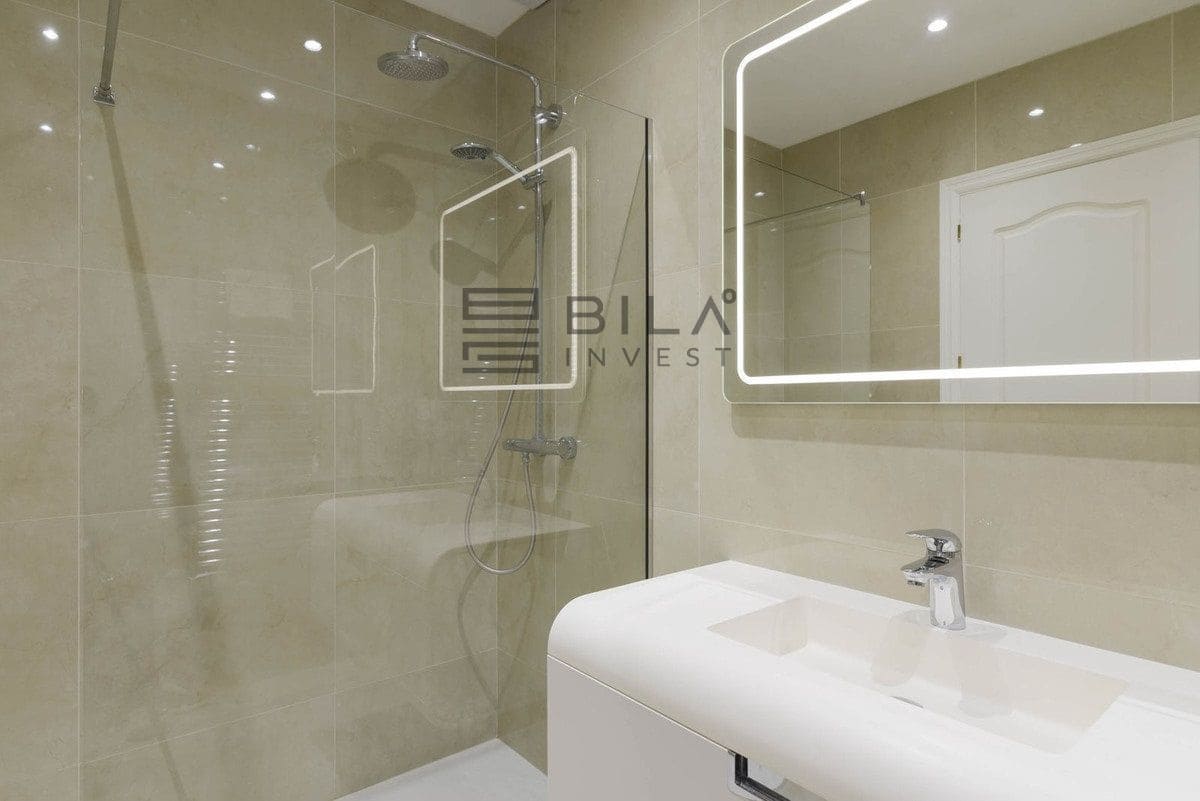 4 soverom Villa til salgs i Mijas med svømmebasseng garasje - € 1 075 000 (Ref: 9865974)