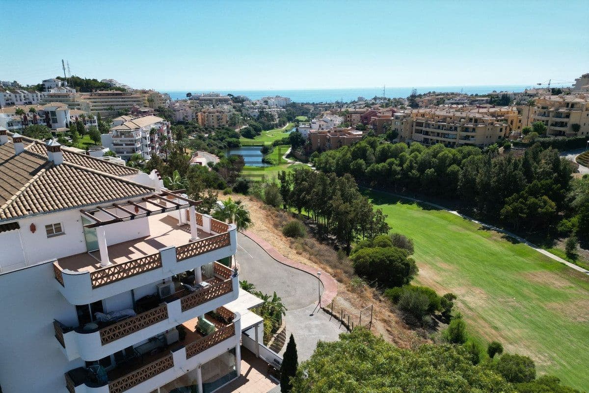 2 chambre Appartement à vendre à Riviera del Sol avec piscine garage - 399 000 € (Ref: 9865976)
