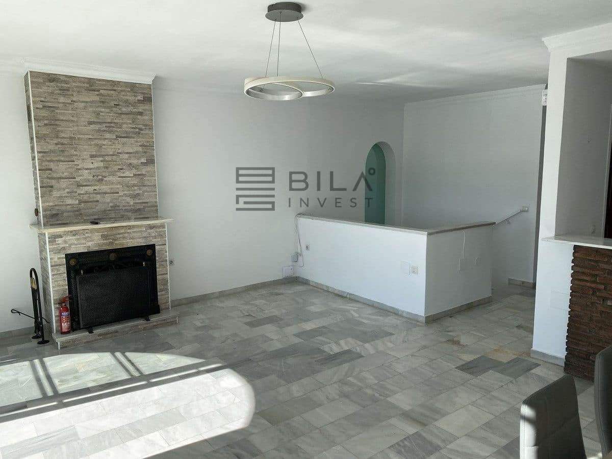3 bedroom Flat for sale in Mijas Costa with pool - € 319,000 (Ref: 9865977)