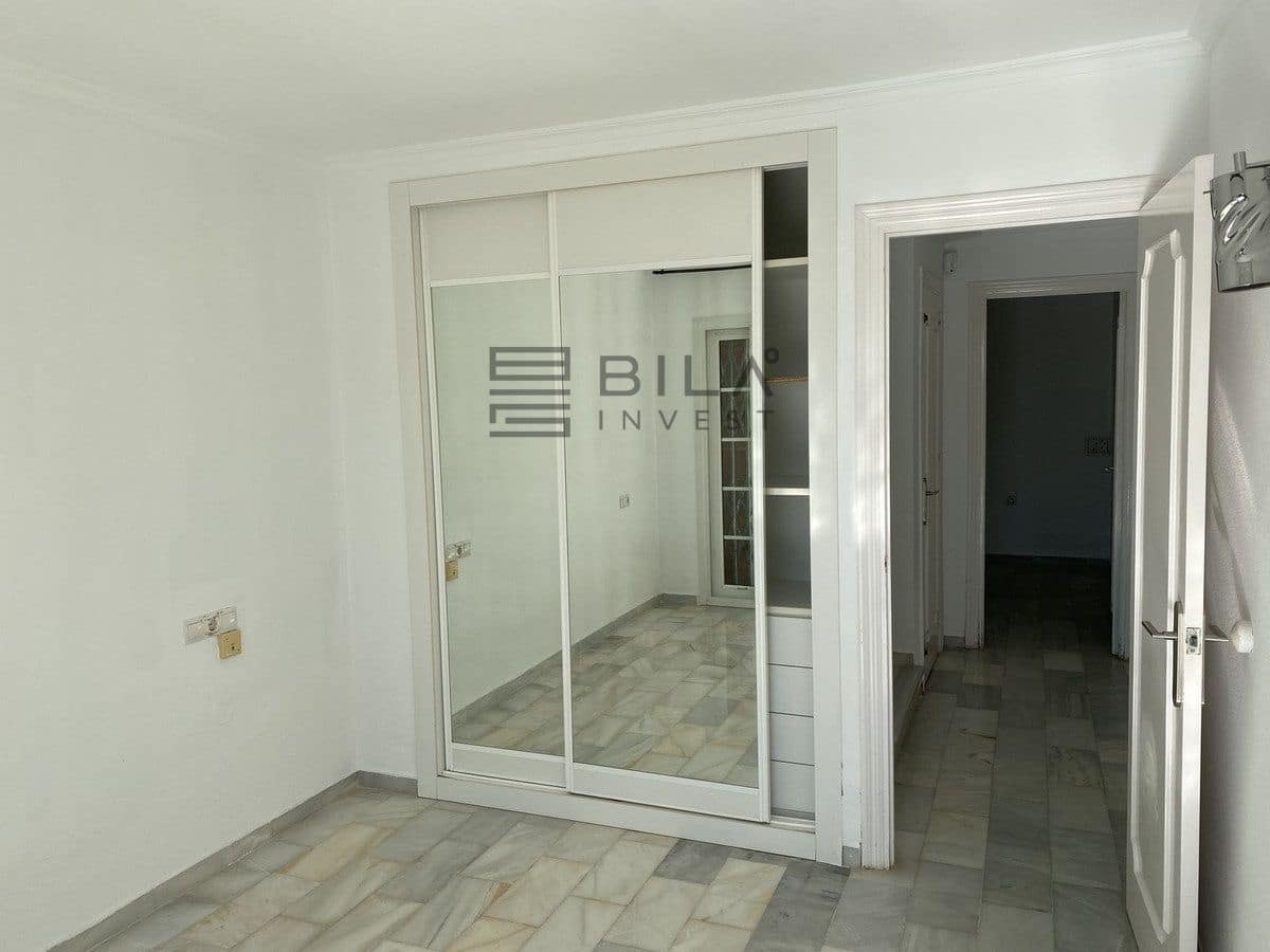 3 bedroom Flat for sale in Mijas Costa with pool - € 319,000 (Ref: 9865977)