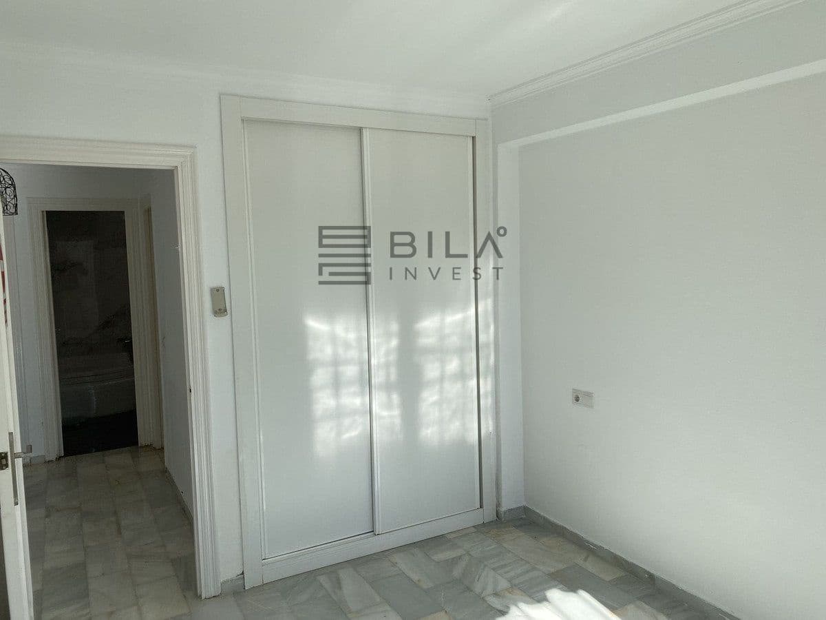 3 bedroom Flat for sale in Mijas Costa with pool - € 319,000 (Ref: 9865977)