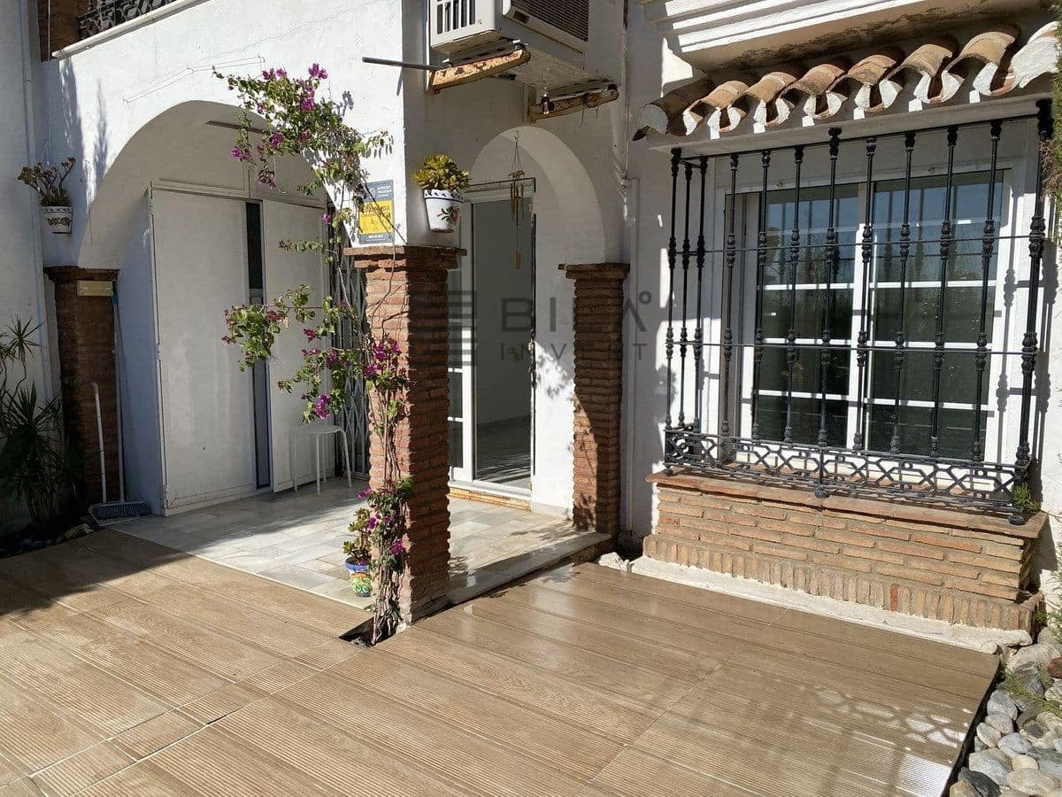 3 bedroom Flat for sale in Mijas Costa with pool - € 319,000 (Ref: 9865977)