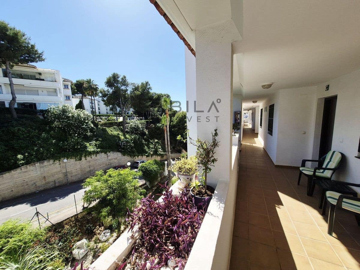2 bedroom Flat for sale in Miraflores with pool garage - € 350,000 (Ref: 9865978)