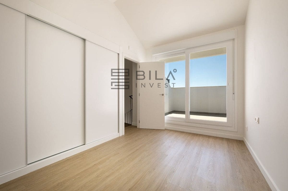 3 sovrum Takvåning till salu i Fuengirola med pool - 375 000 € (Ref: 9865979)