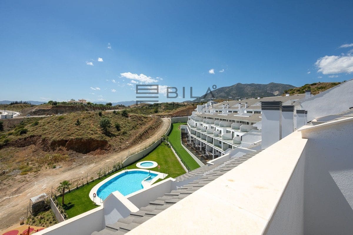 3 sovrum Takvåning till salu i Fuengirola med pool - 375 000 € (Ref: 9865979)