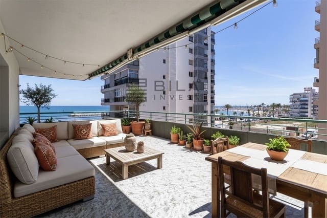 4 bedroom Flat for sale in Zona Puerto Deportivo, Fuengirola with pool garage - € 950,000 (Ref: 9868047)