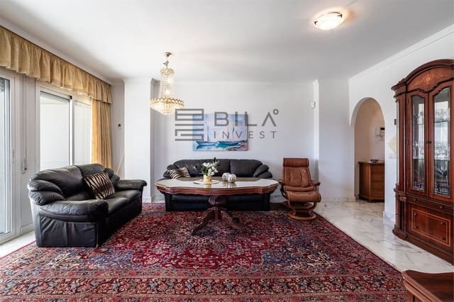 4 bedroom Flat for sale in Zona Puerto Deportivo, Fuengirola with pool garage - € 950,000 (Ref: 9868047)