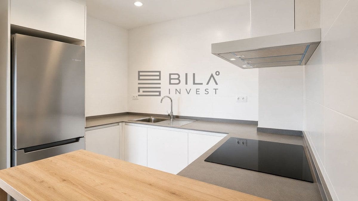 3 bedroom Flat for sale in Benalmadena Costa with pool garage - € 590,000 (Ref: 9868048)