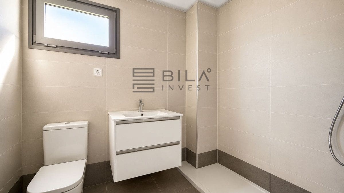 3 bedroom Flat for sale in Benalmadena Costa with pool garage - € 590,000 (Ref: 9868048)