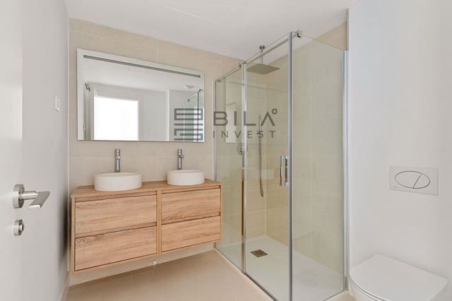2 bedroom Flat for sale in El Higuerón, Fuengirola with pool garage - € 679,000 (Ref: 9868051)