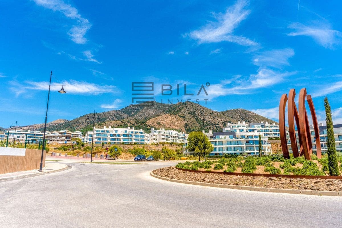 2 bedroom Flat for sale in Fuengirola with pool garage - € 679,000 (Ref: 9868051)