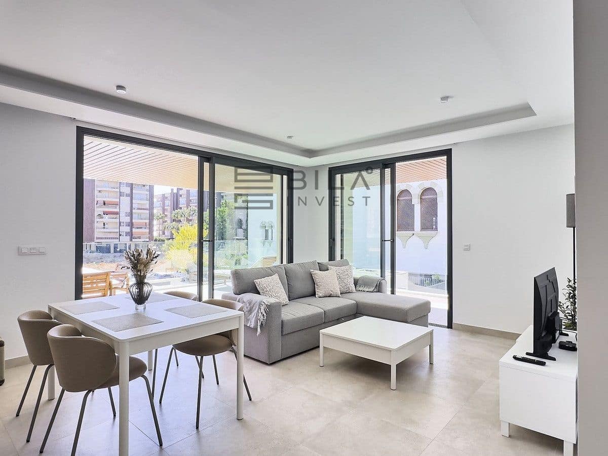 2 bedroom Flat for sale in Fuengirola with pool garage - € 719,000 (Ref: 9868052)