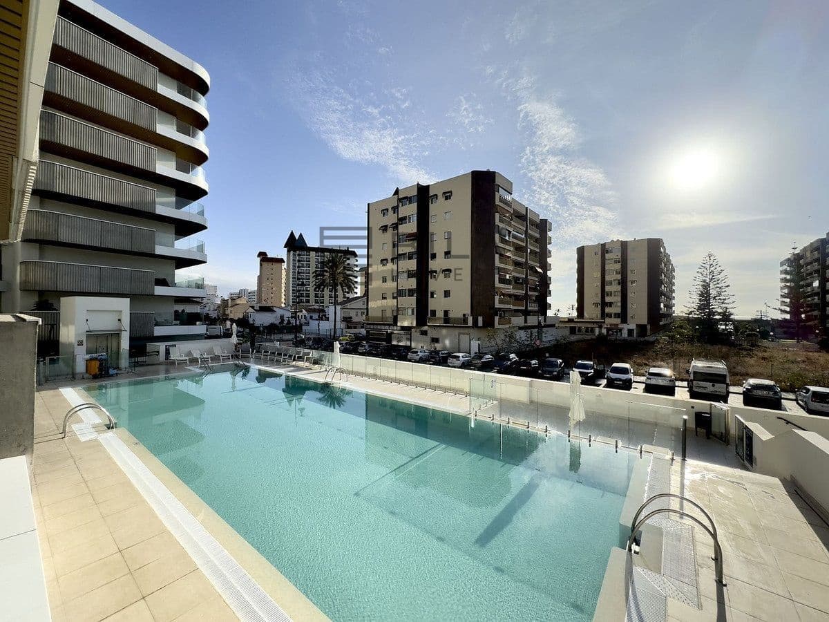 2 bedroom Flat for sale in Fuengirola with pool garage - € 719,000 (Ref: 9868052)