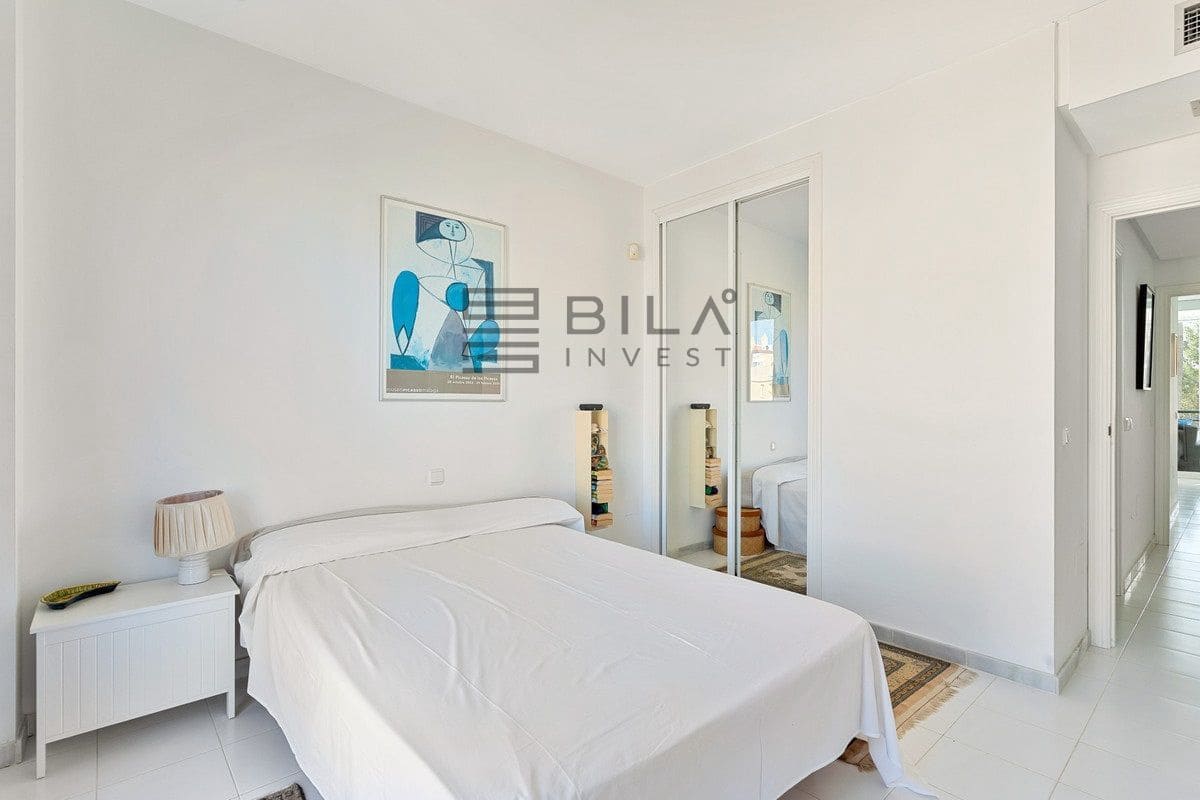2 bedroom Flat for sale in Miraflores with pool garage - € 370,000 (Ref: 9868057)