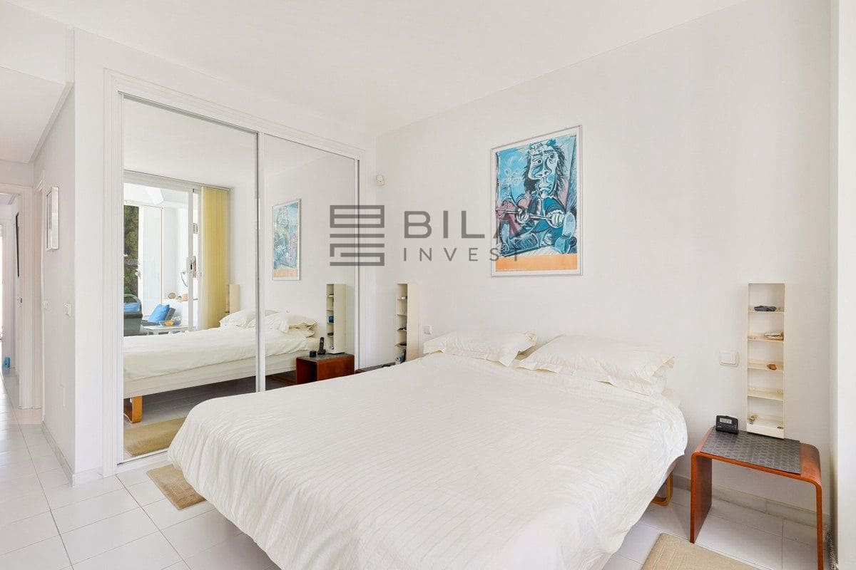 2 bedroom Flat for sale in Miraflores with pool garage - € 370,000 (Ref: 9868057)