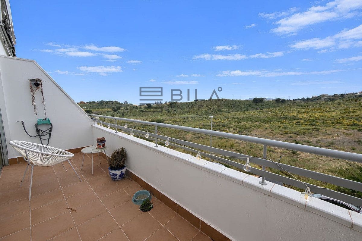 2 quarto Penthouse para venda em La Cala de Mijas com piscina - 450 000 € (Ref: 9872450)