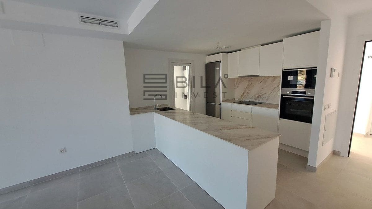 2 slaapkamer Flat te koop in La Cala de Mijas met zwembad garage - € 429.000 (Ref: 9872451)