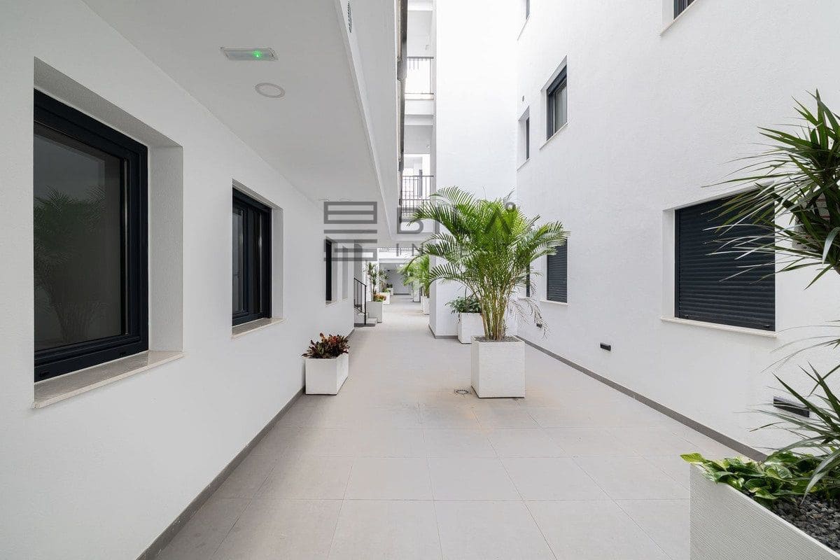 2 chambre Appartement à vendre à Las Lagunas de Mijas avec piscine garage - 274 000 € (Ref: 9872457)