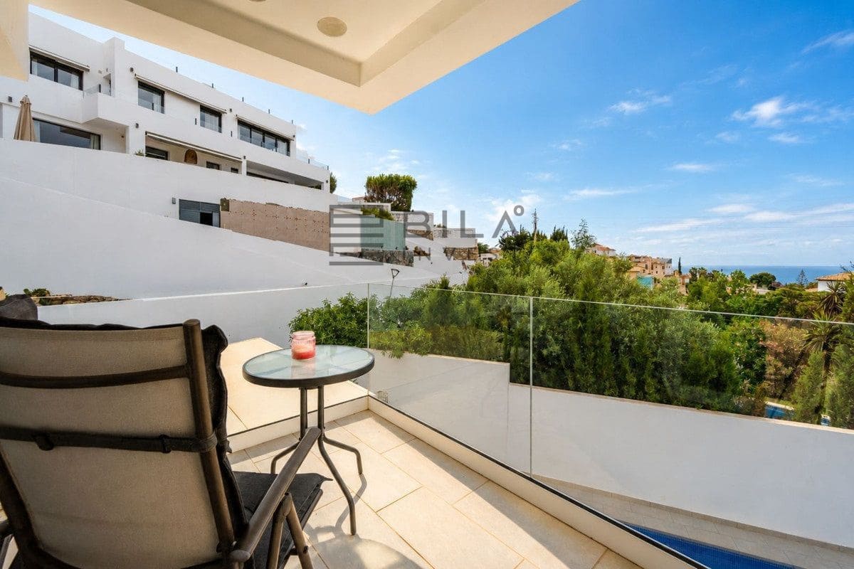Chalet de 2 habitaciones en Fuengirola en venta con piscina garaje - 625.000 € (Ref: 9872459)