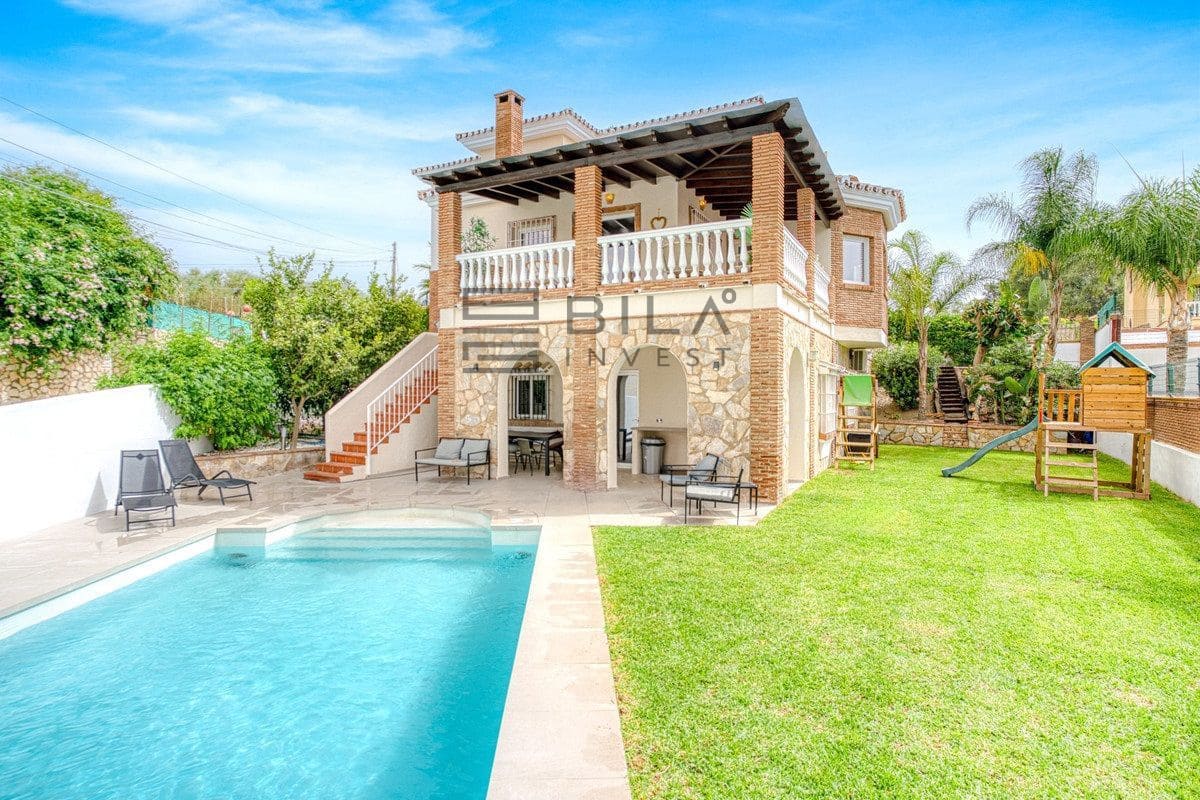 6 makuuhuone Huvila myytävänä paikassa Campo Mijas mukana uima-altaan 
autotalli - 1 395 000 € (Ref: 9872460)