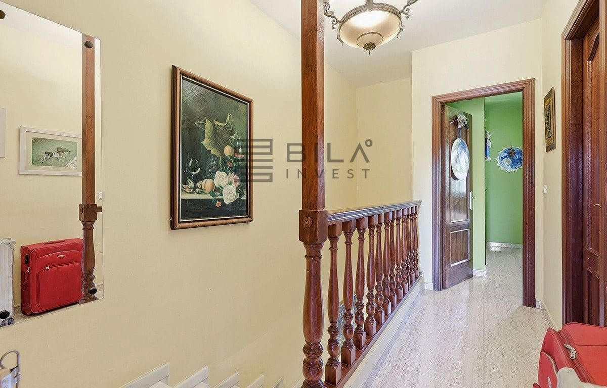 2 sypialnia Dom na sprzedaż w Torrequebrada z basenem garażem - 435 000 € (Ref: 9872463)