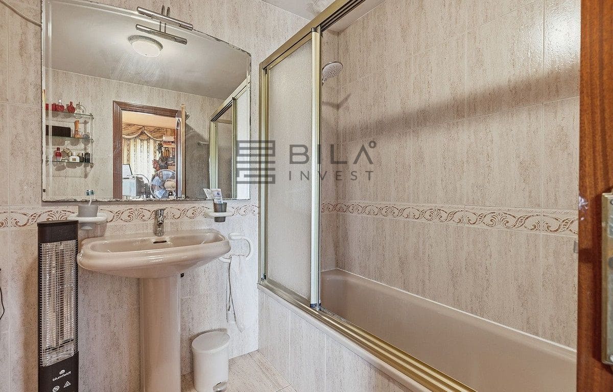 2 sypialnia Dom na sprzedaż w Torrequebrada z basenem garażem - 435 000 € (Ref: 9872463)
