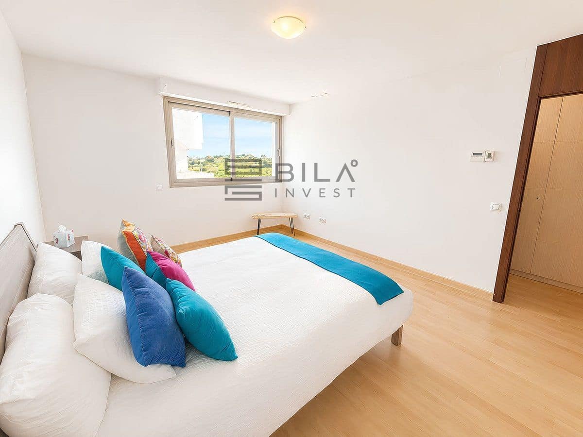 5 slaapkamer Penthouse te koop in La Cala de Mijas met zwembad - € 595.000 (Ref: 9880516)