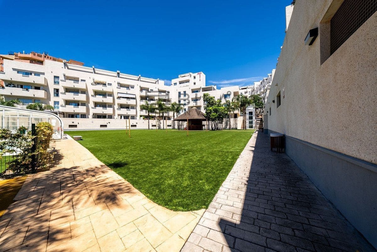 3 soveværelse Lejlighed til salg i Riviera del Sol med swimmingpool garage - € 349.000 (Ref: 9880517)