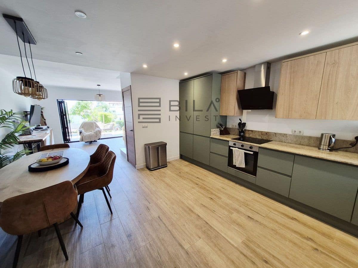 Casa de 2 habitaciones en Calahonda en venta con piscina - 450.000 € (Ref: 9880518)