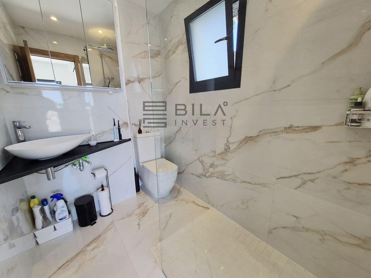 Casa de 2 habitaciones en Calahonda en venta con piscina - 450.000 € (Ref: 9880518)