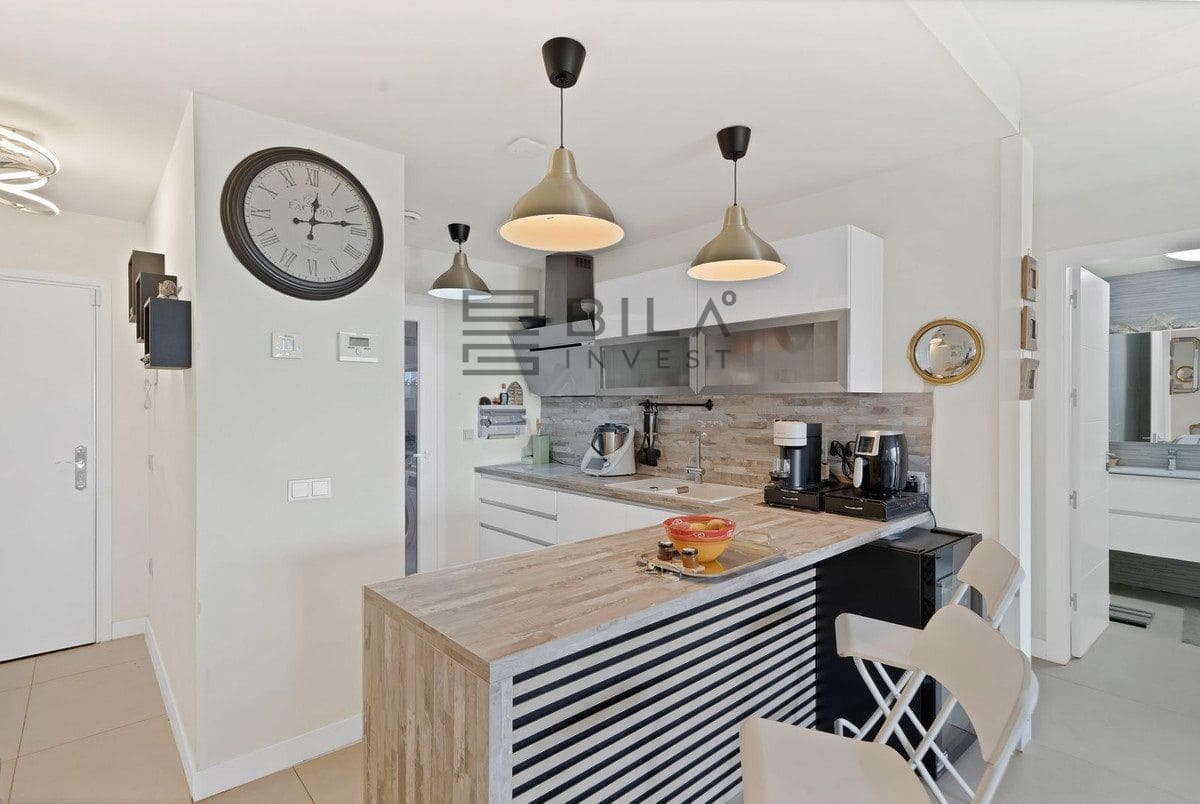 2 soverom Leilighet til salgs i Benalmadena med svømmebasseng garasje - € 539 000 (Ref: 9880519)