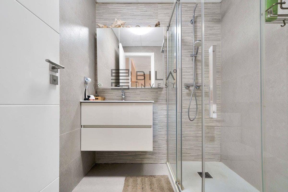 2 soverom Leilighet til salgs i Benalmadena med svømmebasseng garasje - € 539 000 (Ref: 9880519)